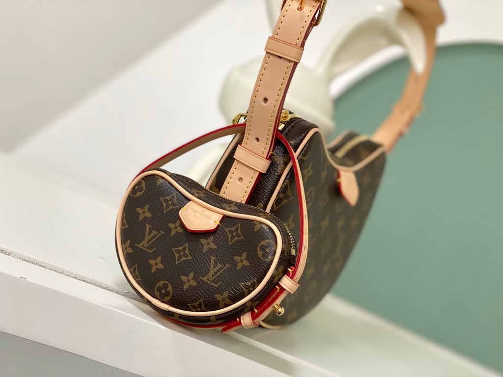 LOUIS VUITTON- LV bag