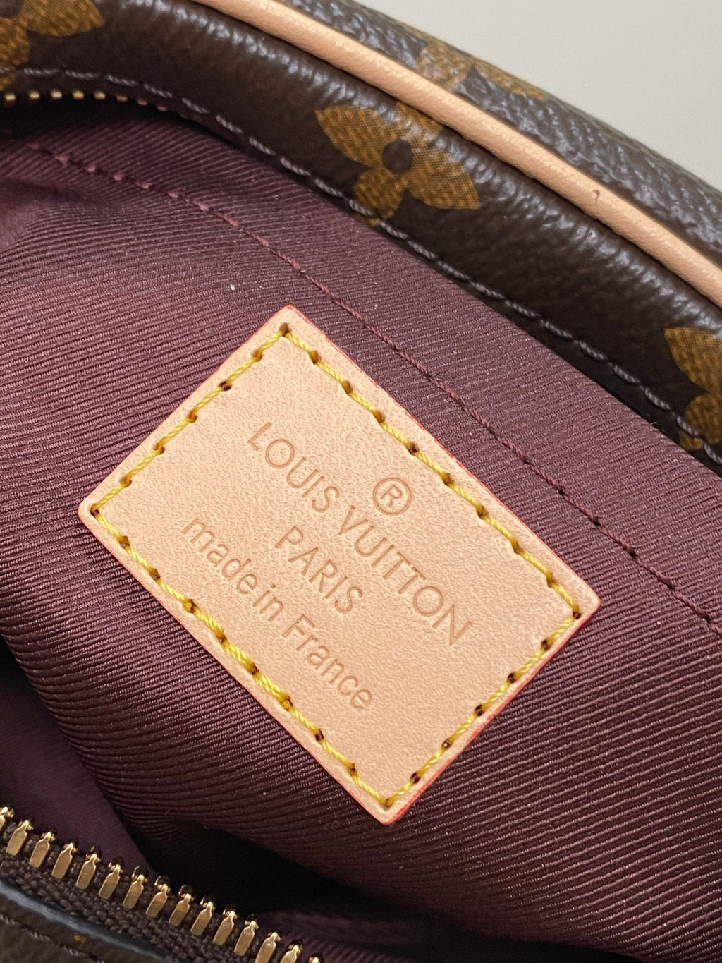 LOUIS VUITTON- LV bag