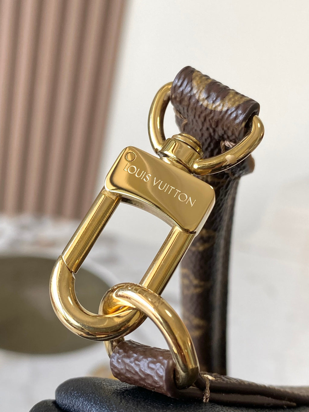 LOUIS VUITTON- LV bag