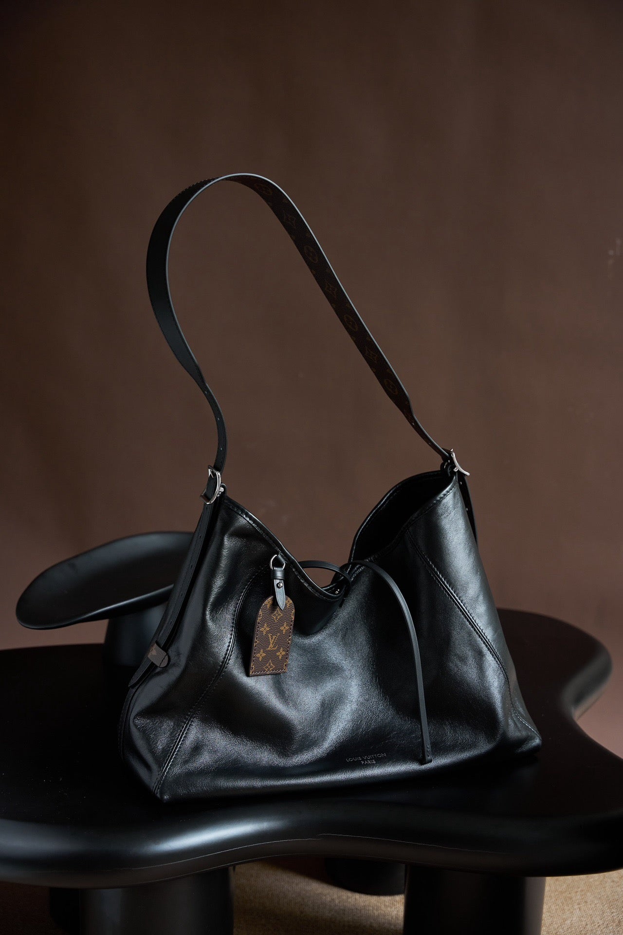 LOUIS VUITTON- LV bag