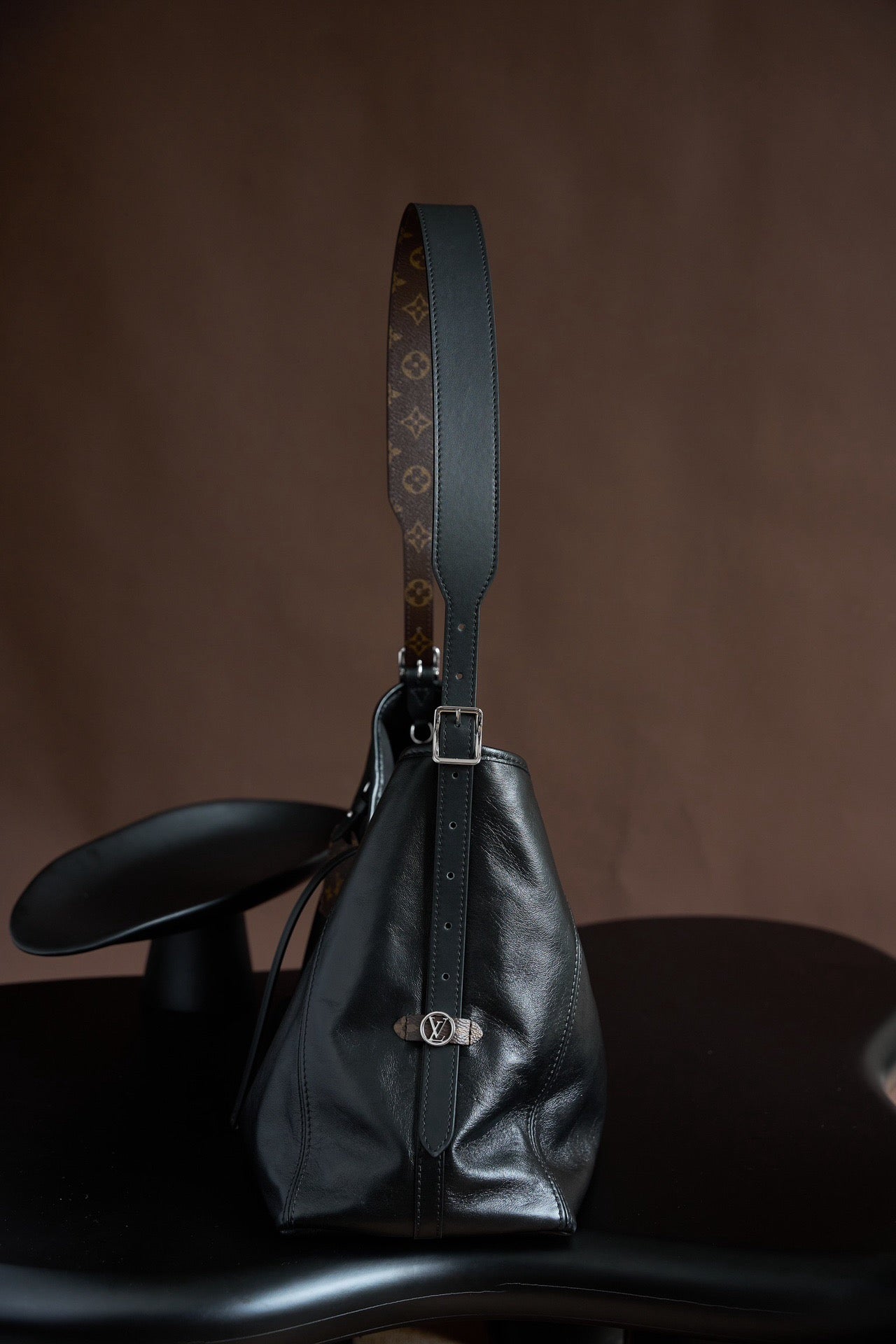 LOUIS VUITTON- LV bag