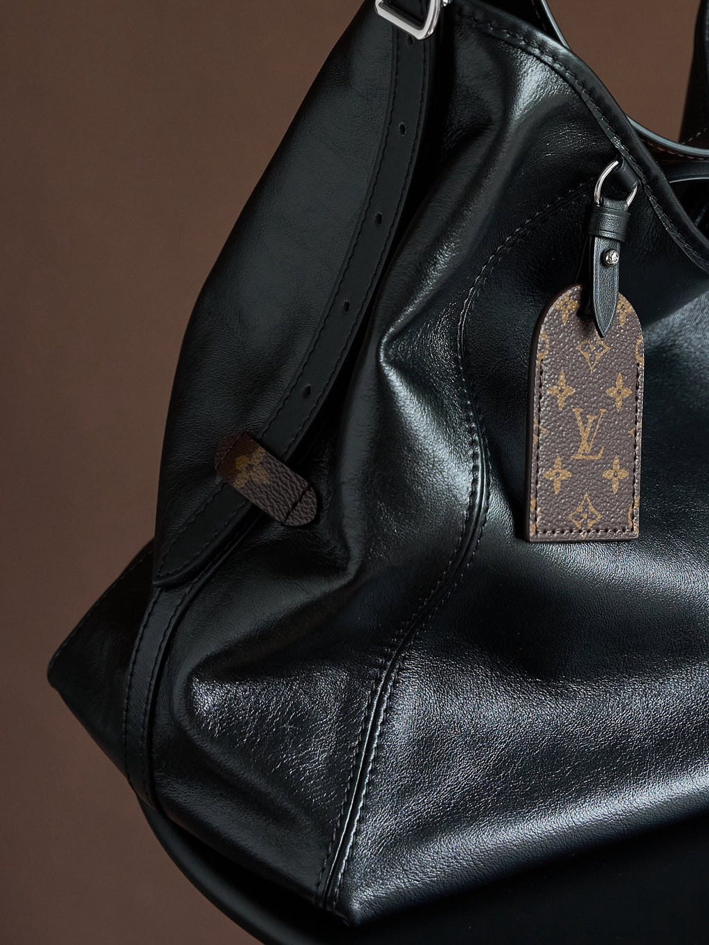 LOUIS VUITTON- LV bag