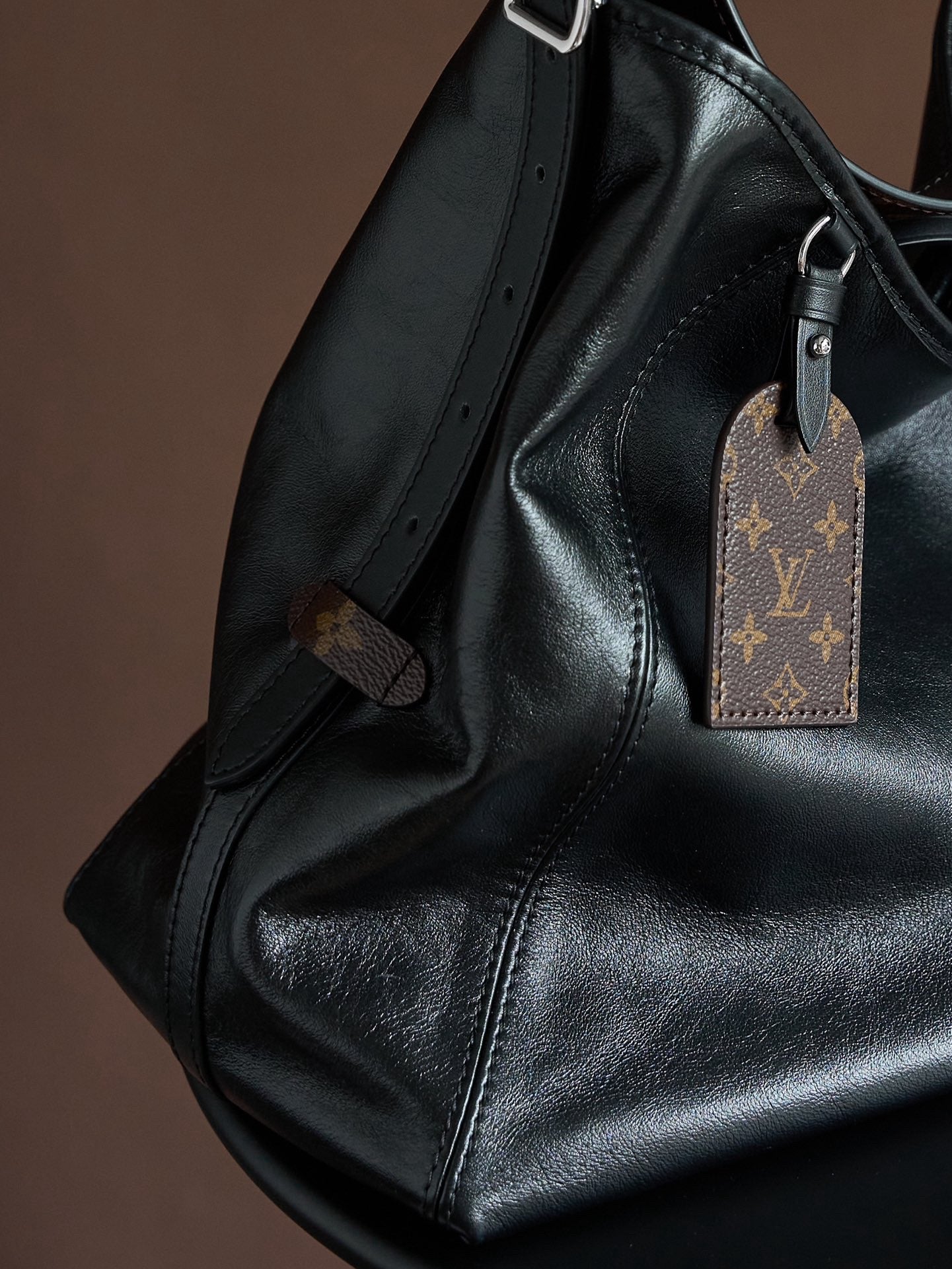 LOUIS VUITTON- LV bag
