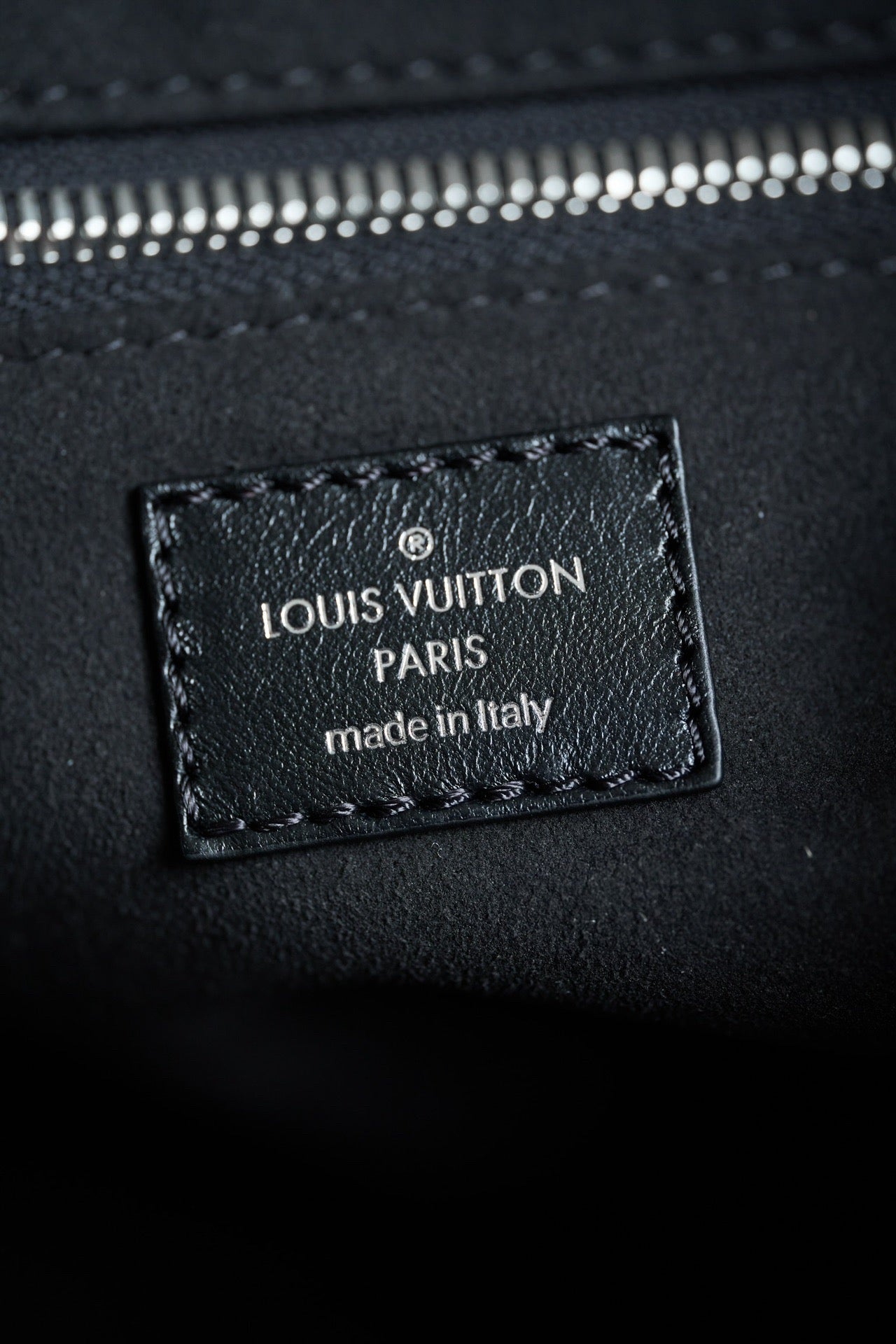 LOUIS VUITTON- LV bag