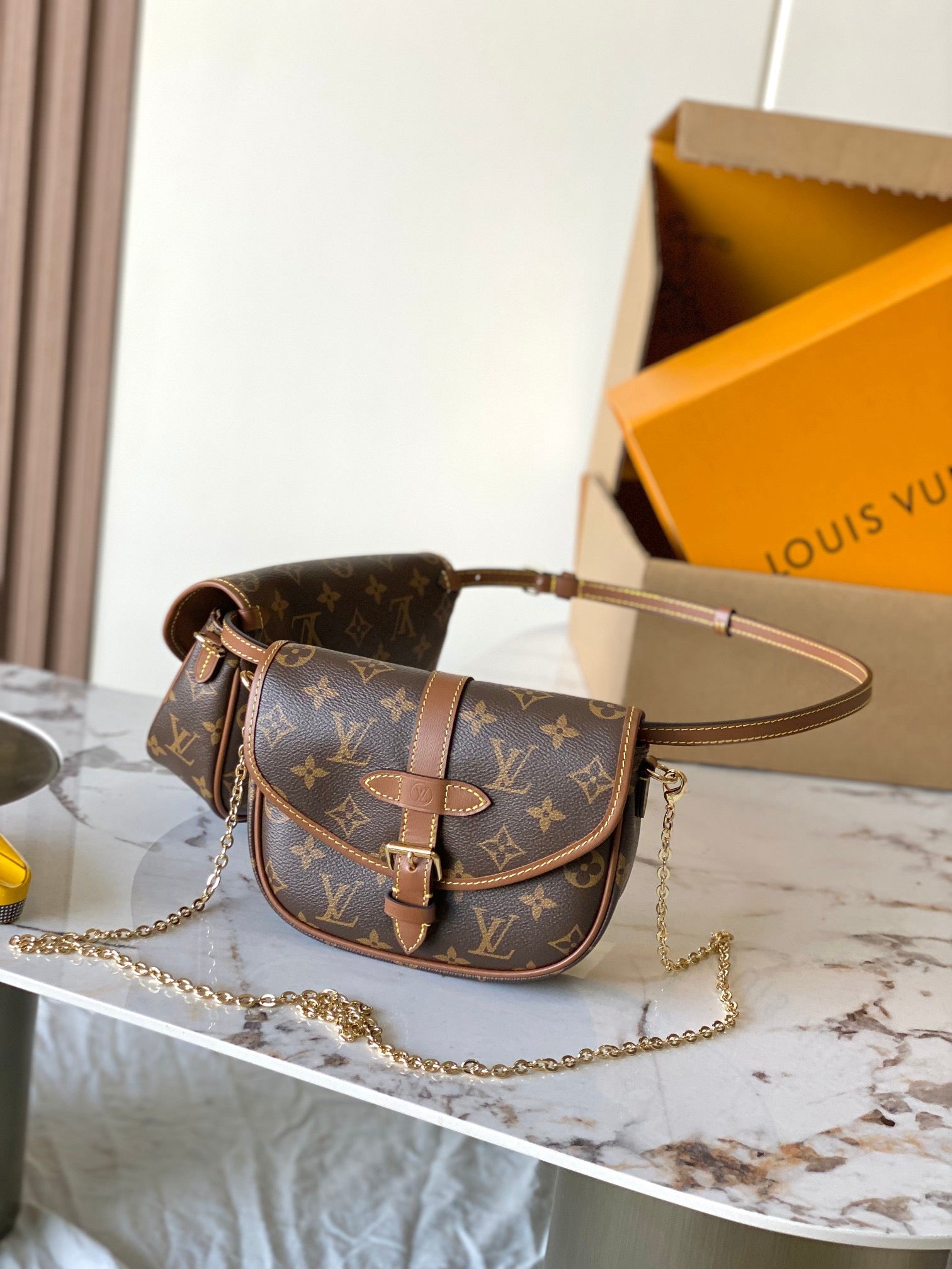 LOUIS VUITTON- LV bag