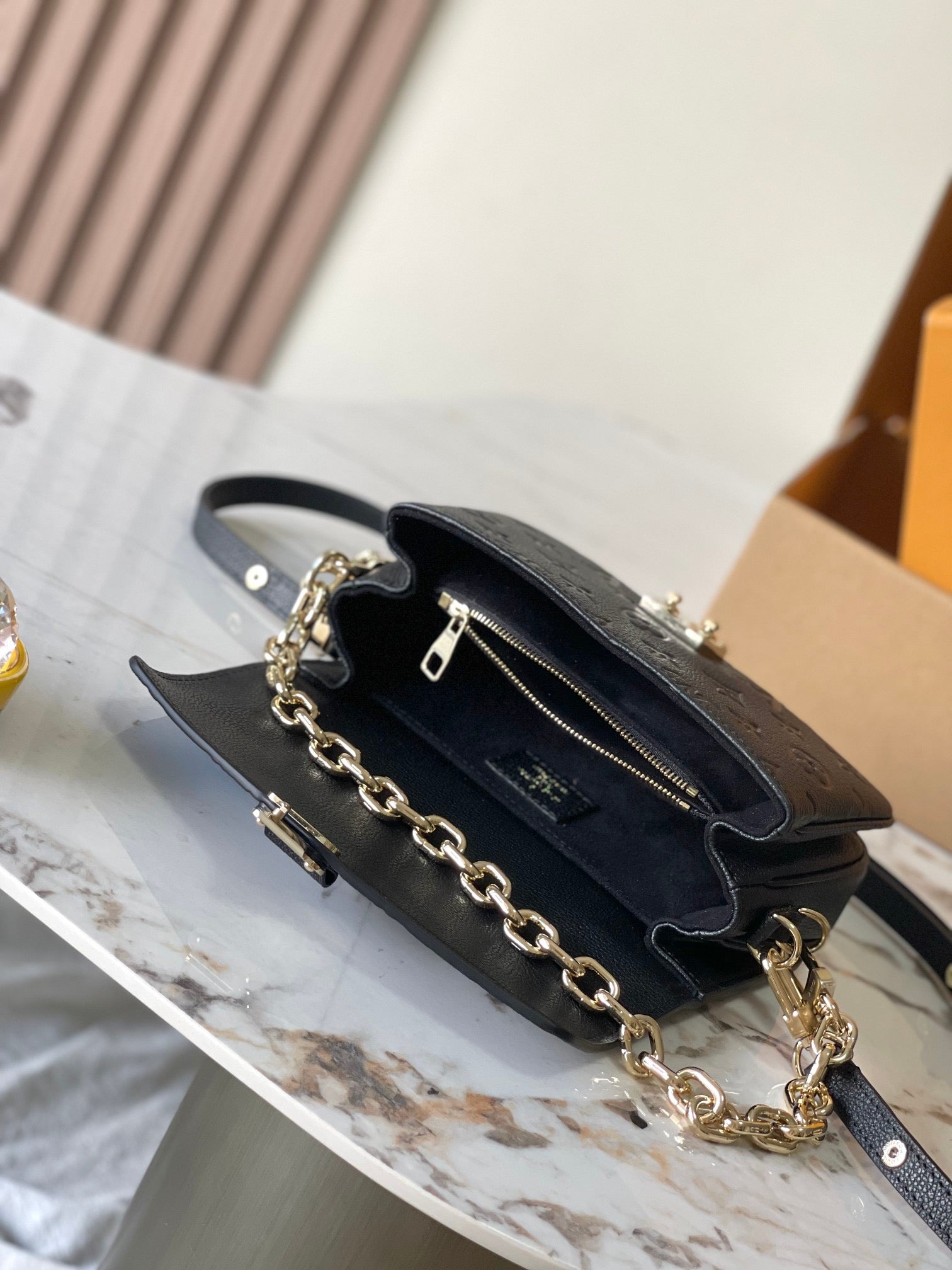 LOUIS VUITTON- LV bag