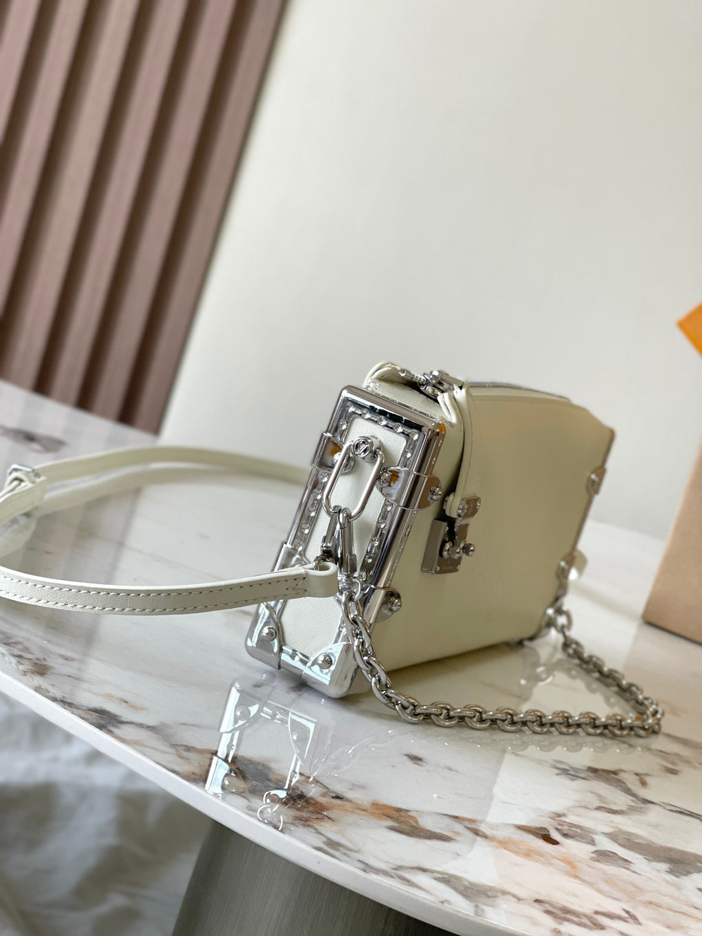 LOUIS VUITTON- LV bag