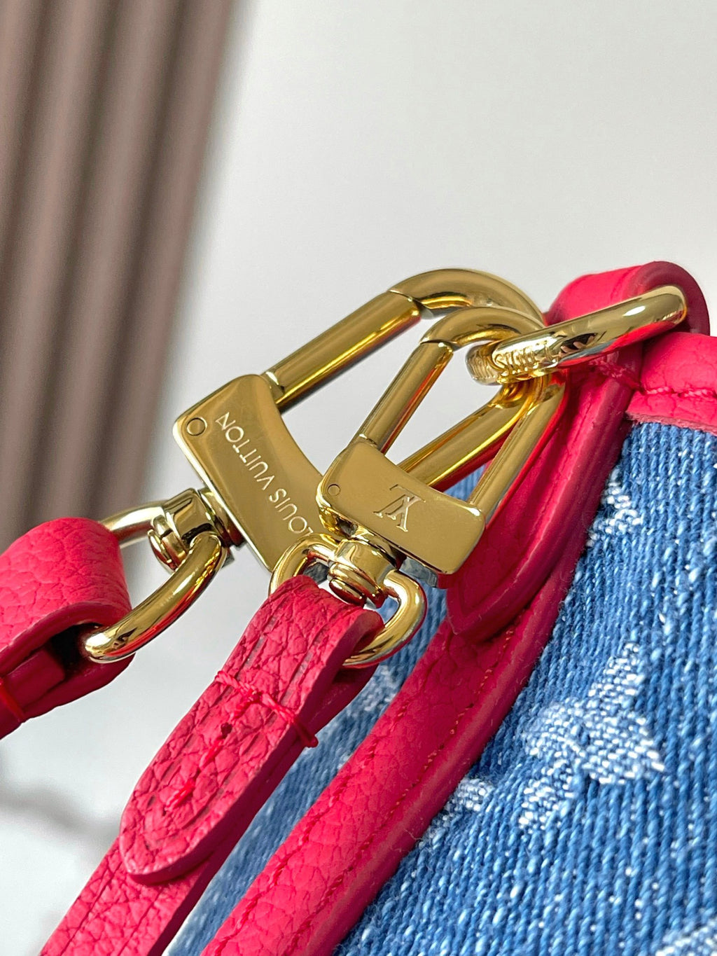 LOUIS VUITTON- LV bag