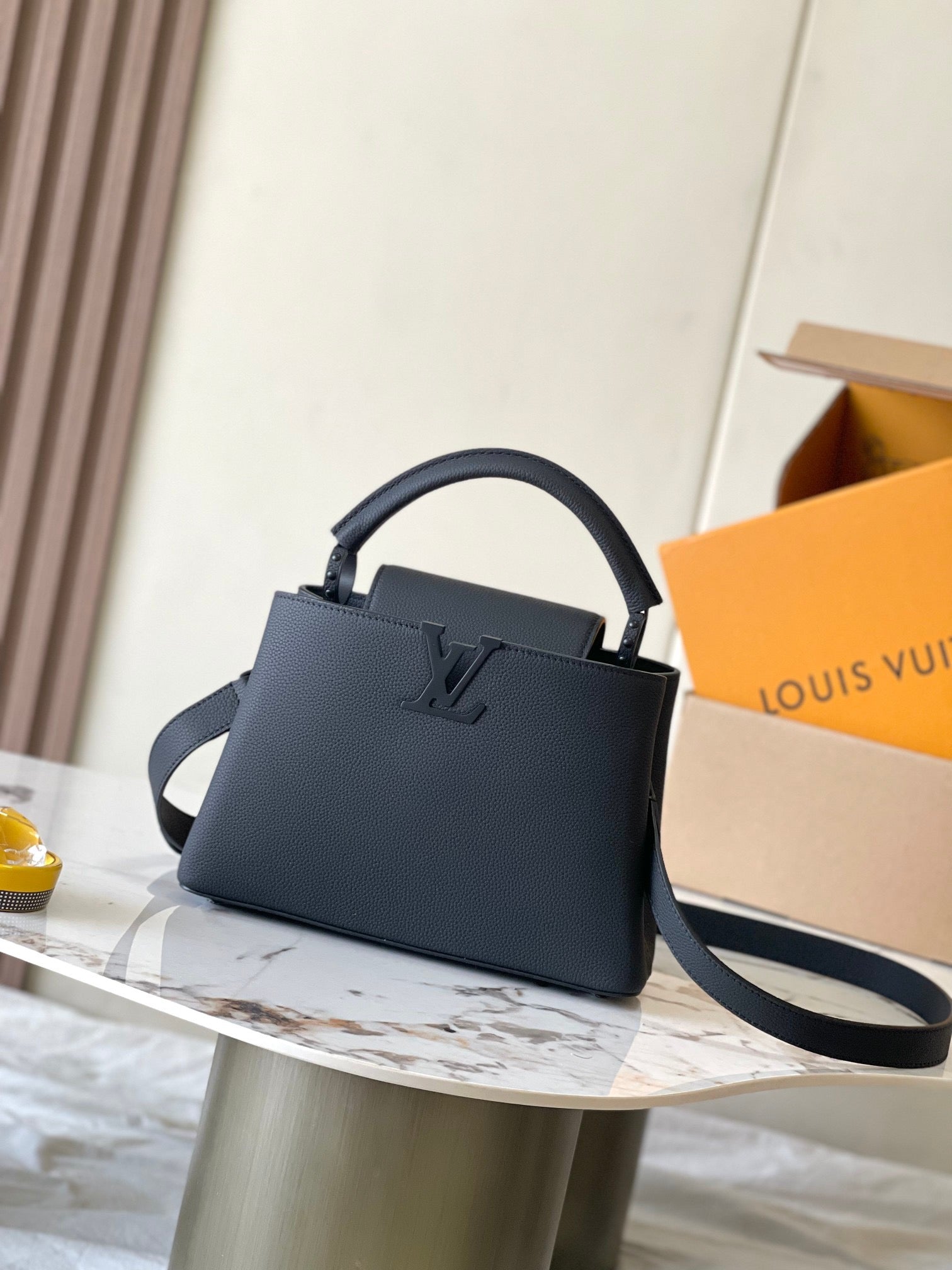 LOUIS VUITTON- LV bag