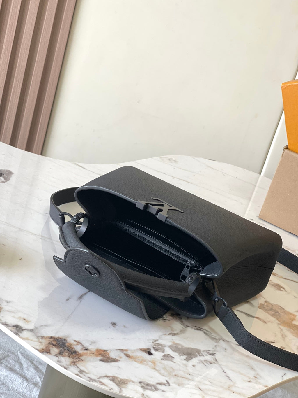 LOUIS VUITTON- LV bag