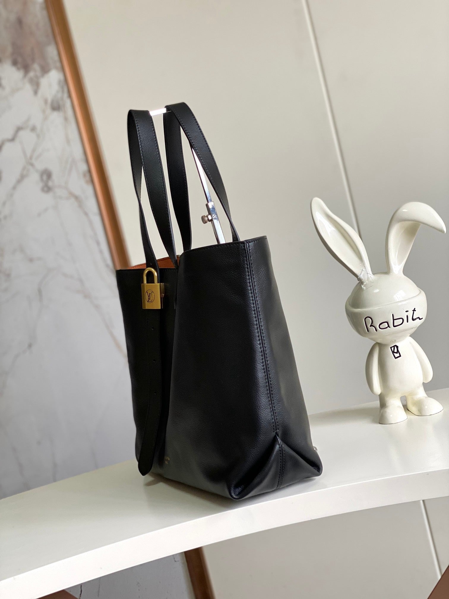 LOUIS VUITTON- LV bag