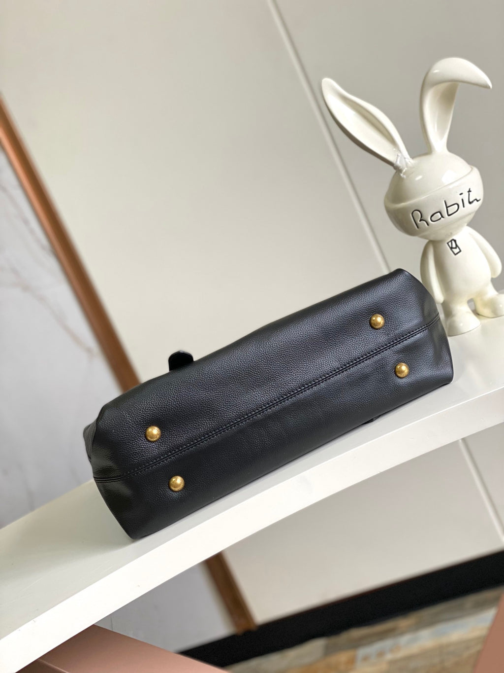 LOUIS VUITTON- LV bag