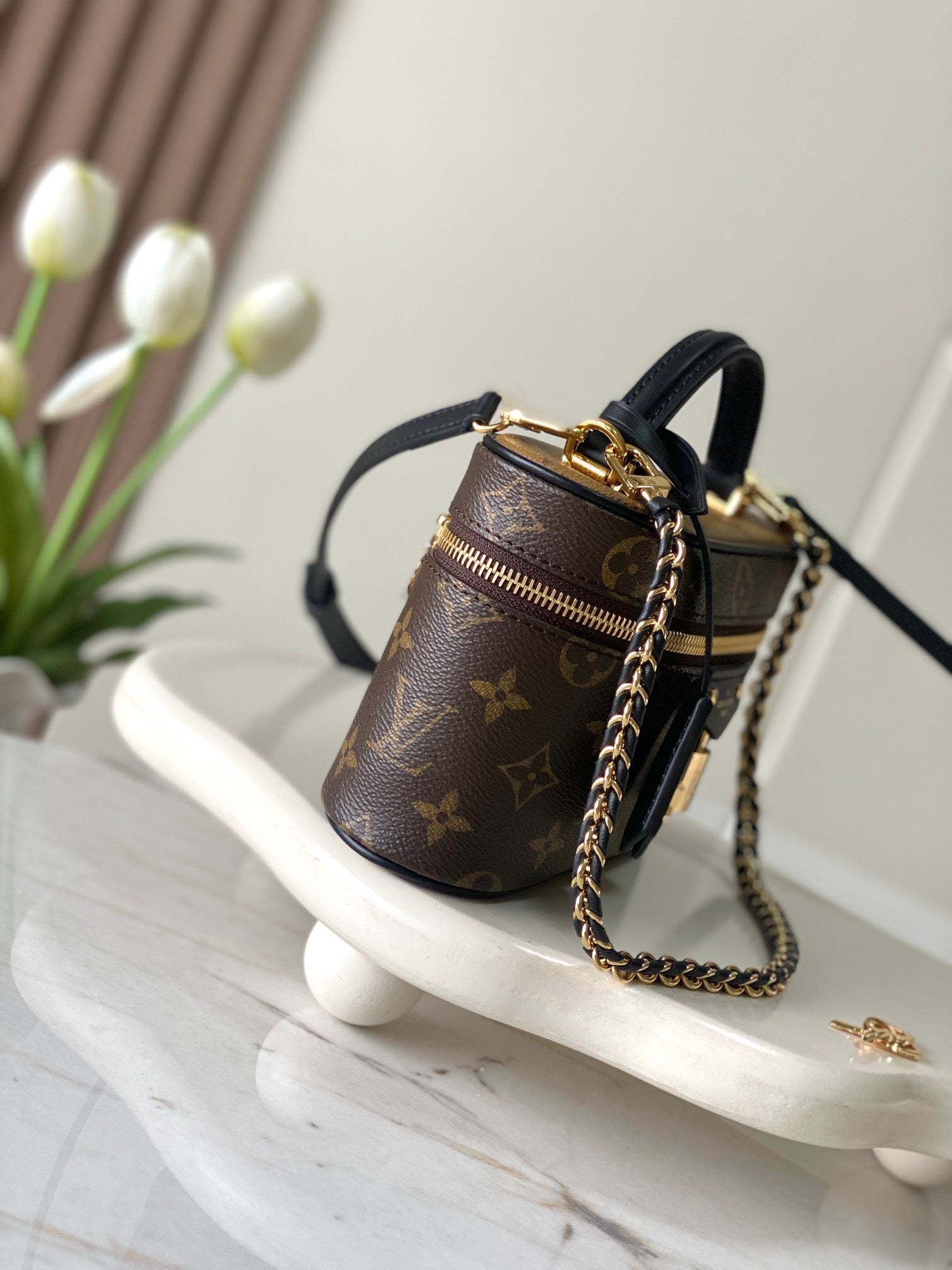 LOUIS VUITTON- LV bag