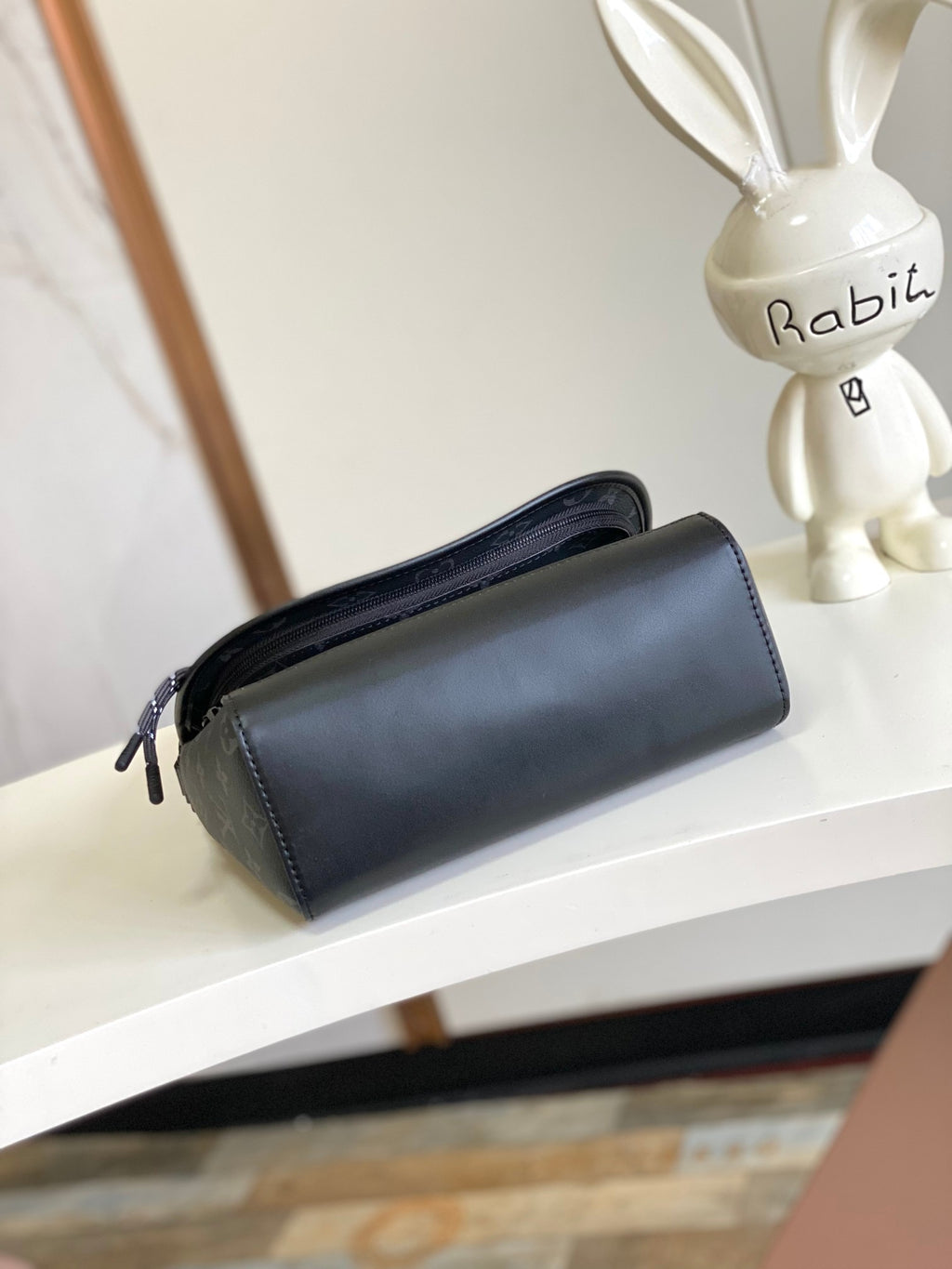 LOUIS VUITTON- LV bag