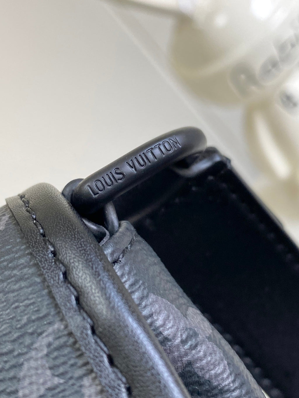 LOUIS VUITTON- LV bag