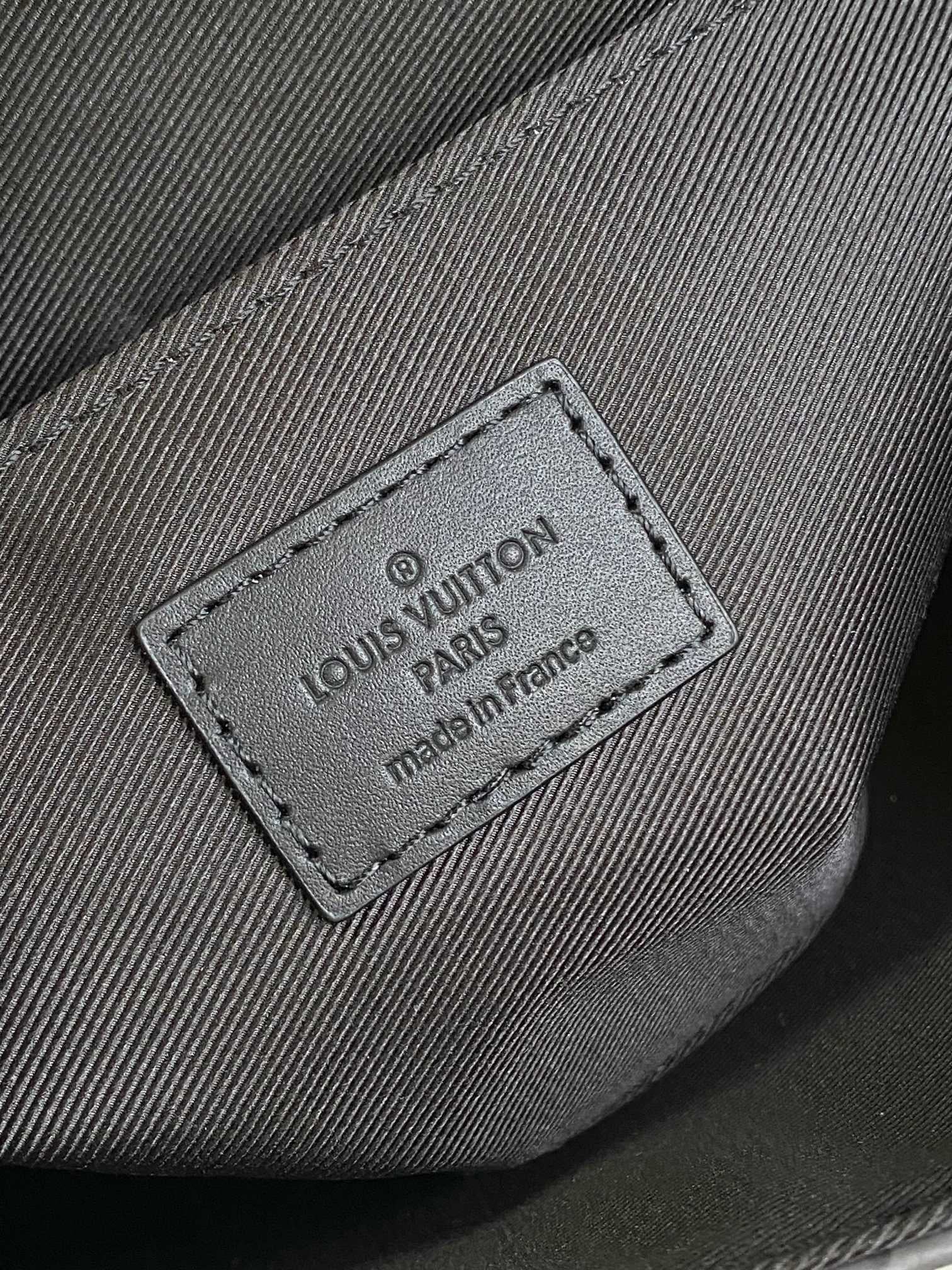 LOUIS VUITTON- LV bag