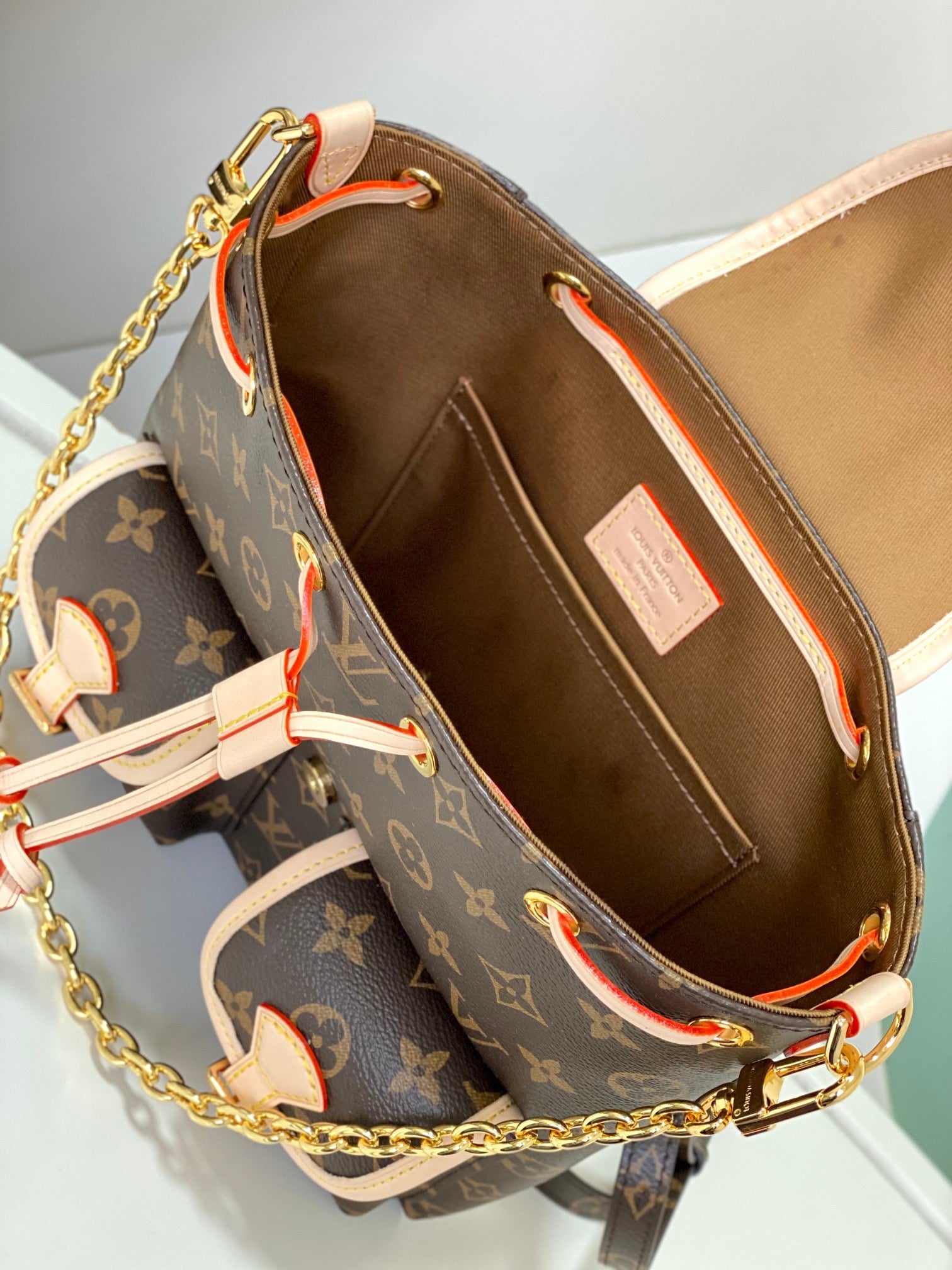 LOUIS VUITTON- LV bag