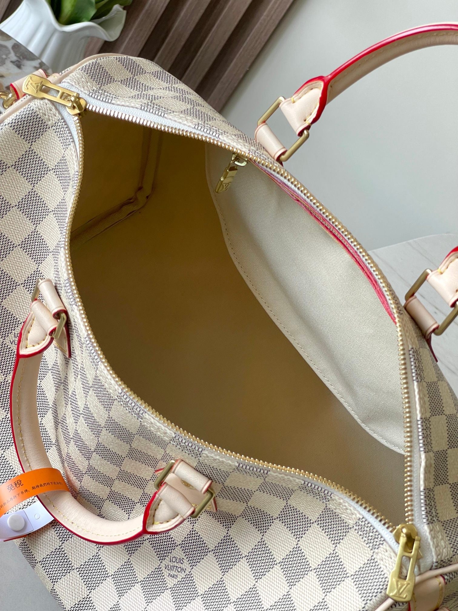 LOUIS VUITTON- LV bag