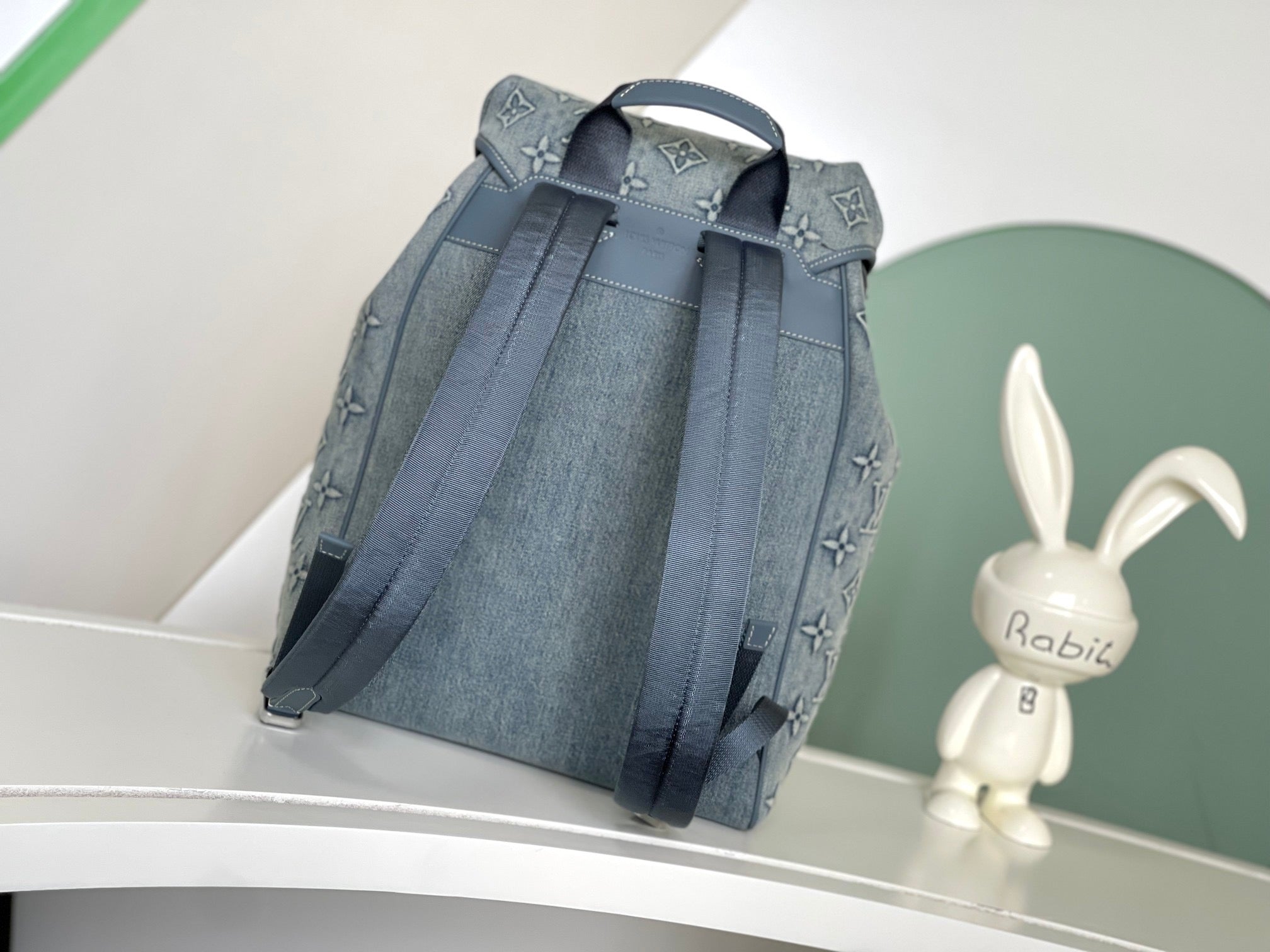 LOUIS VUITTON- LV bag