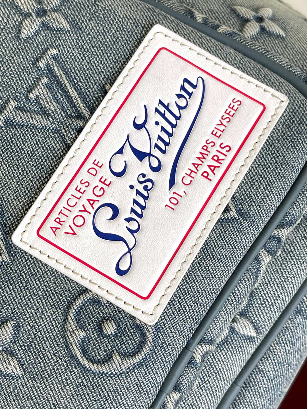 LOUIS VUITTON- LV bag