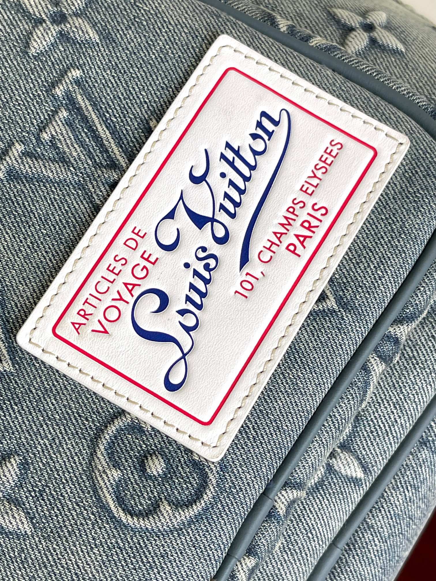 LOUIS VUITTON- LV bag