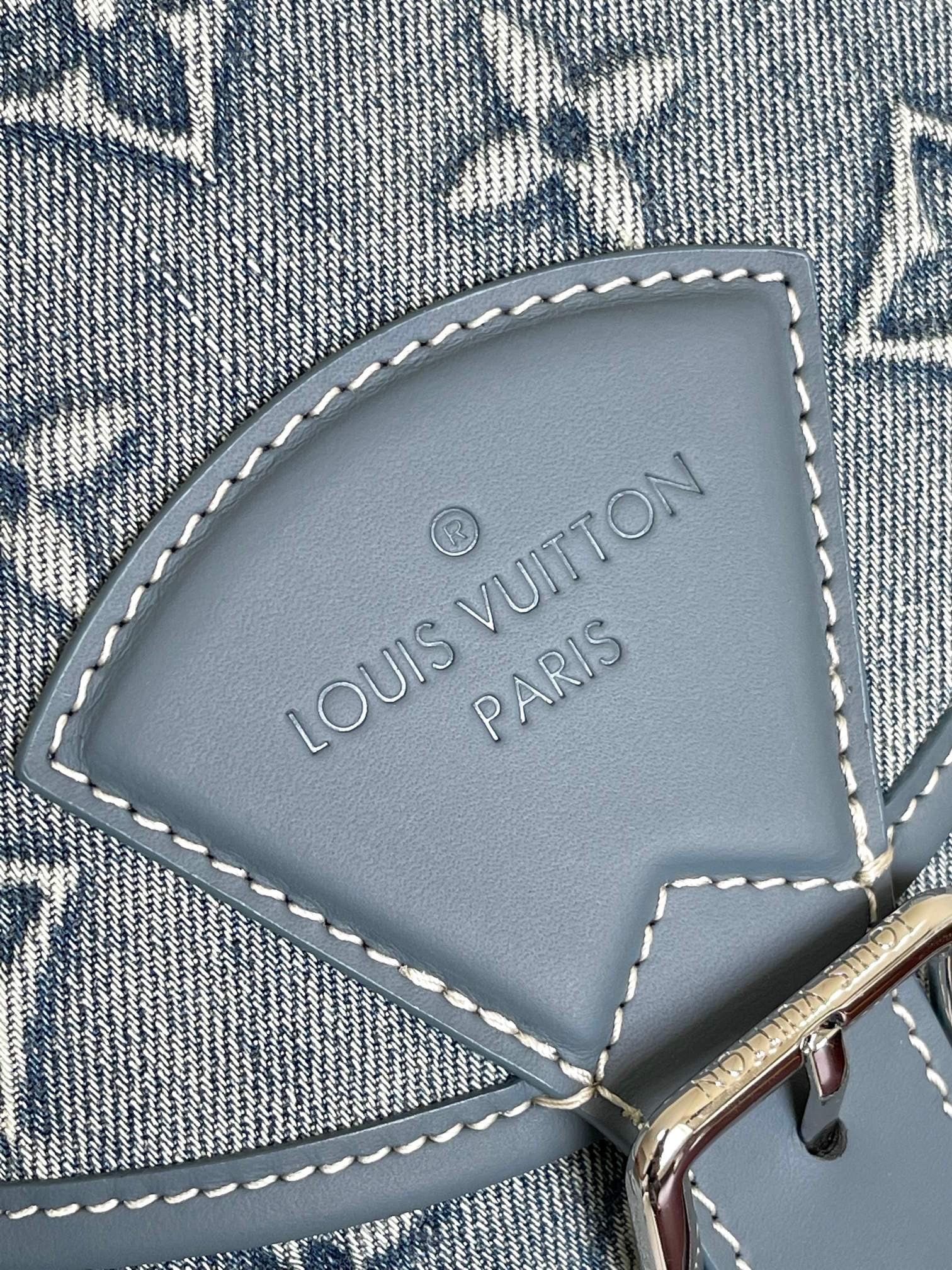 LOUIS VUITTON- LV bag