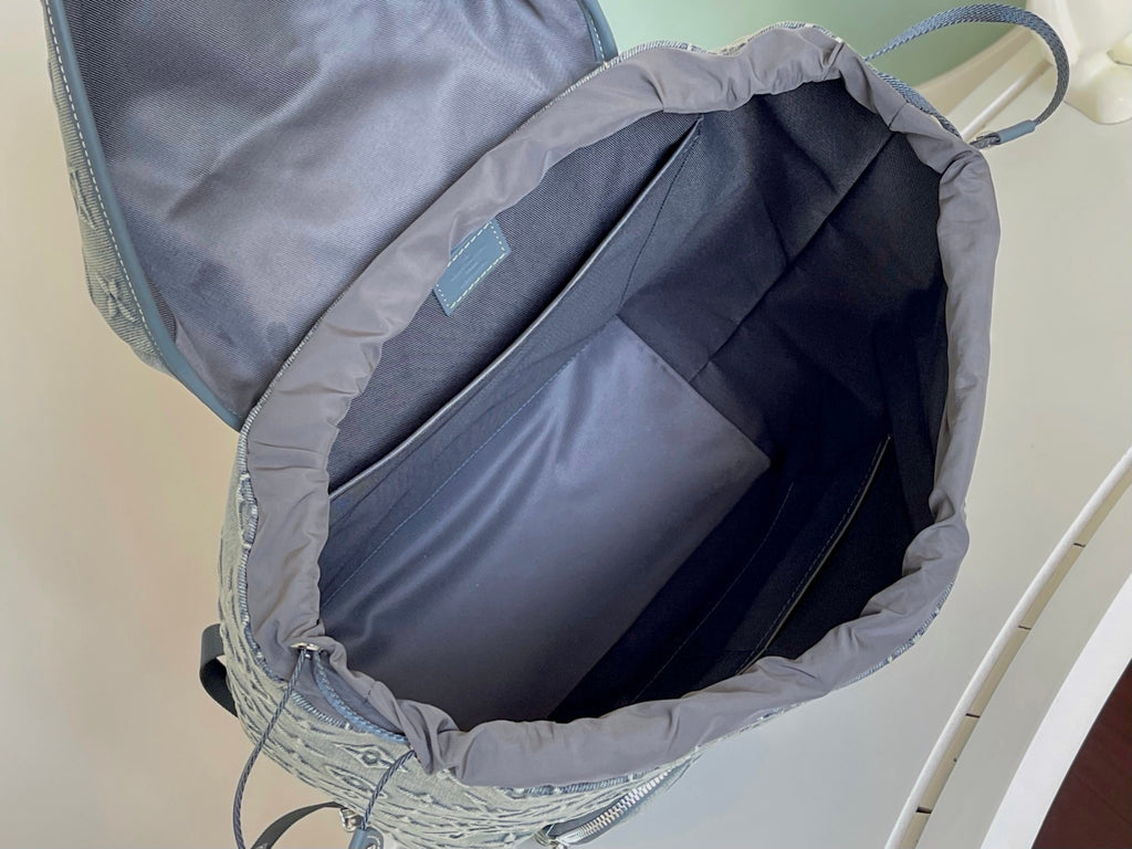 LOUIS VUITTON- LV bag