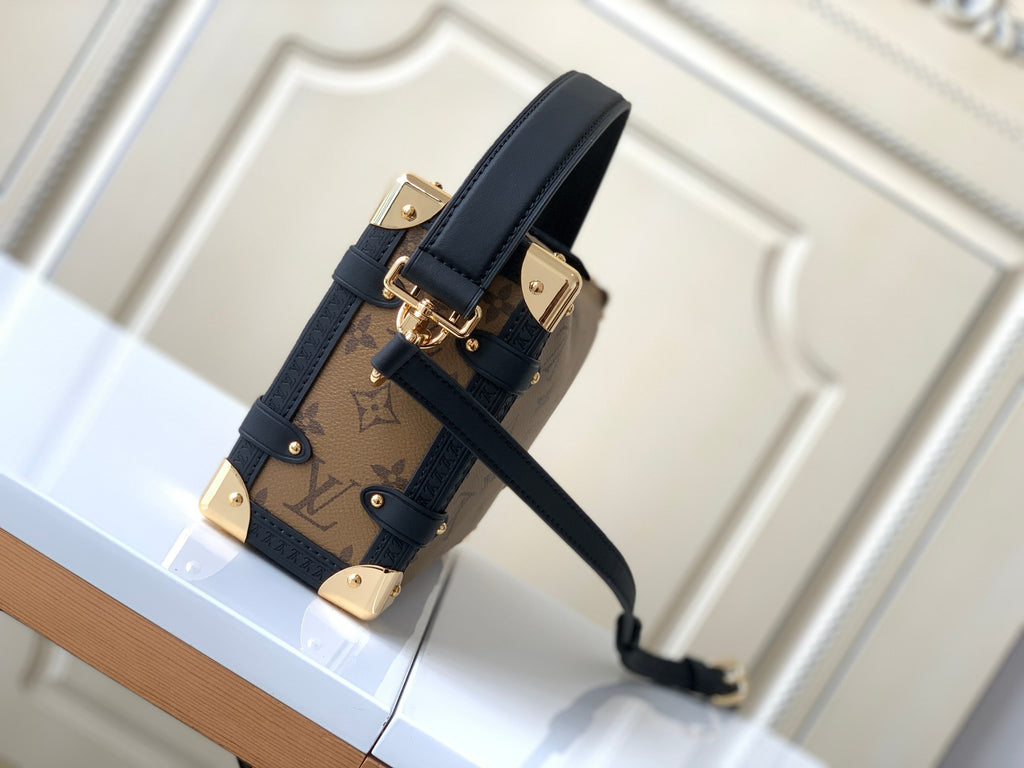 LOUIS VUITTON- LV bag