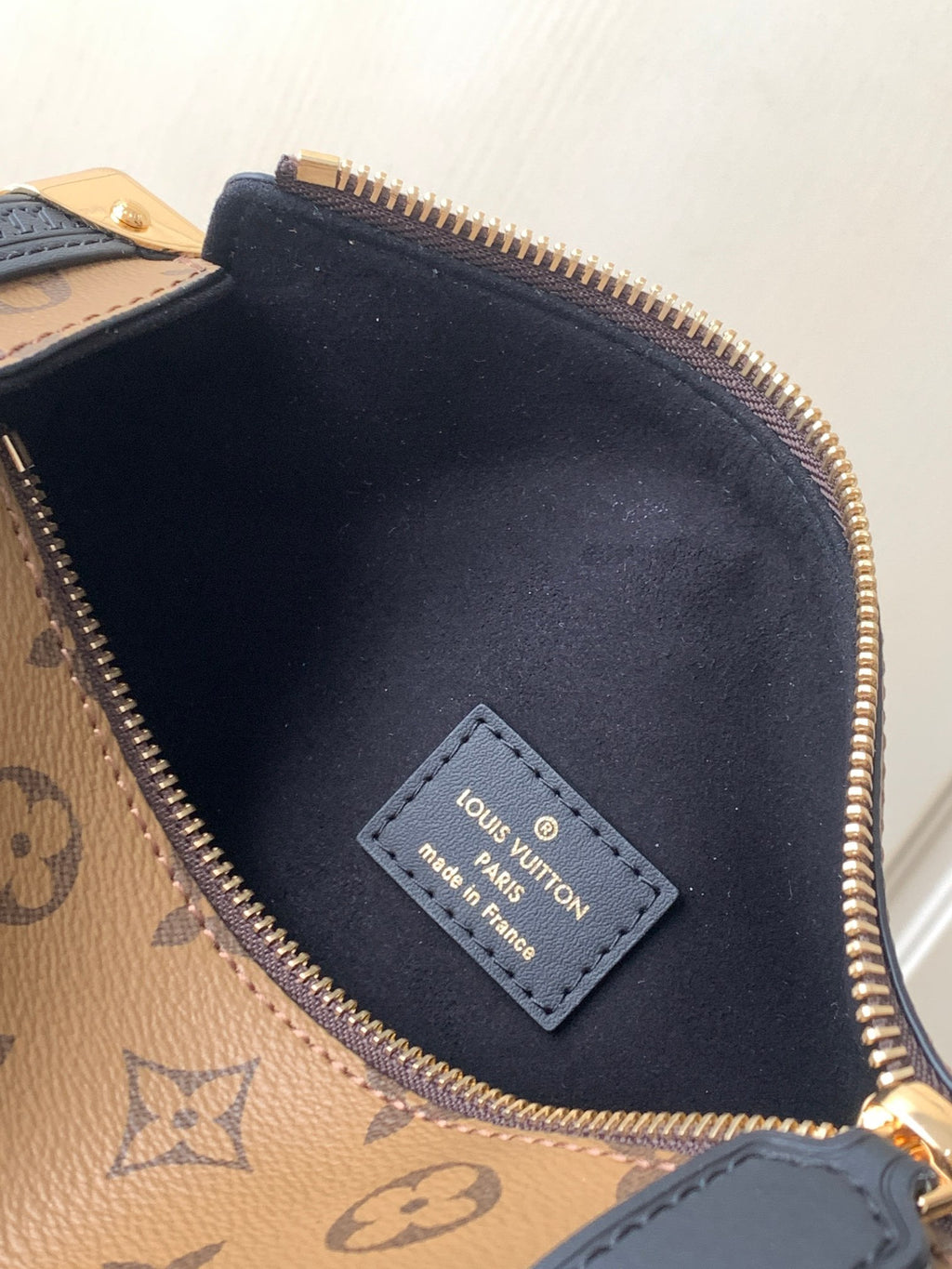 LOUIS VUITTON- LV bag