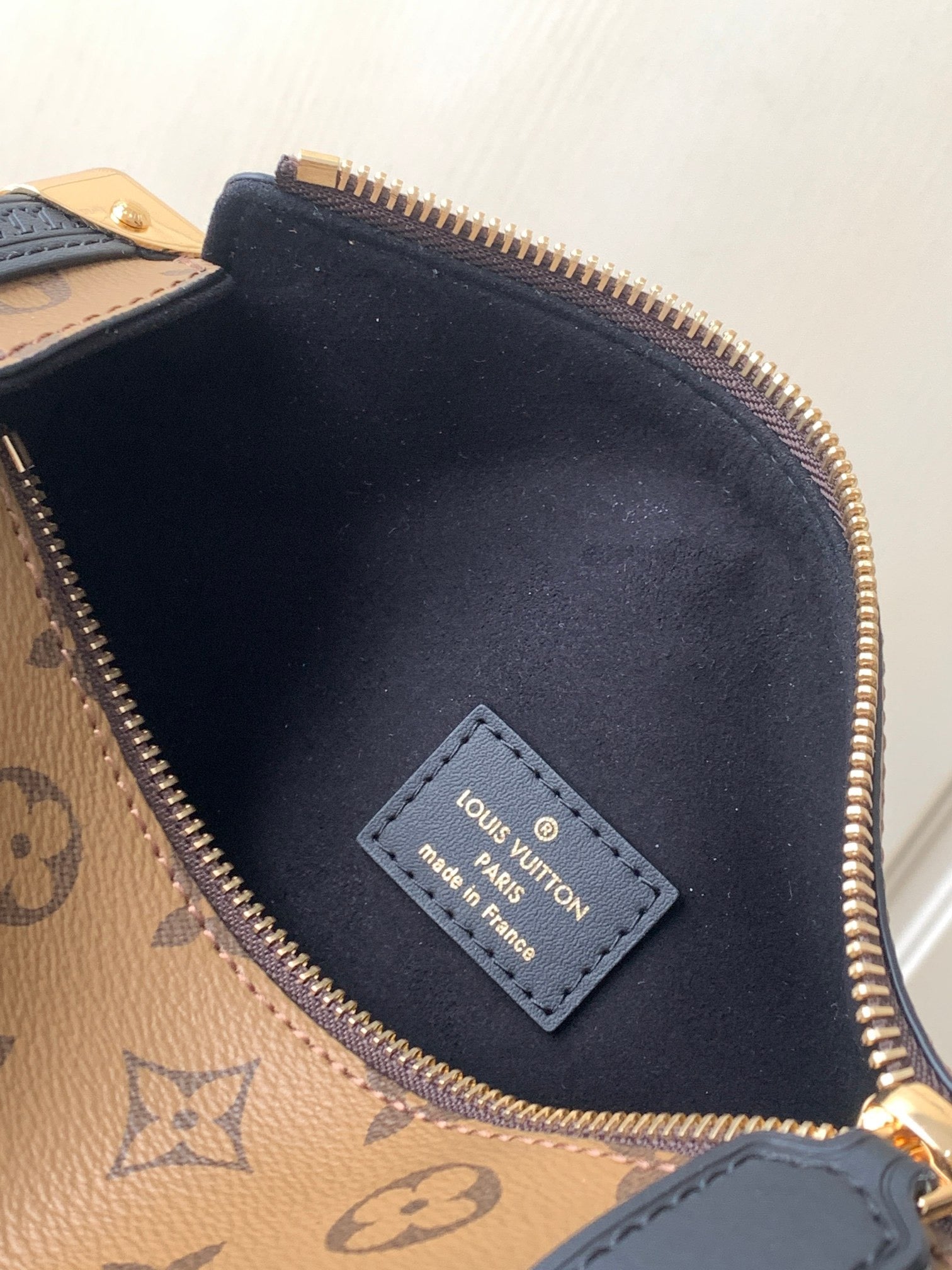 LOUIS VUITTON- LV bag