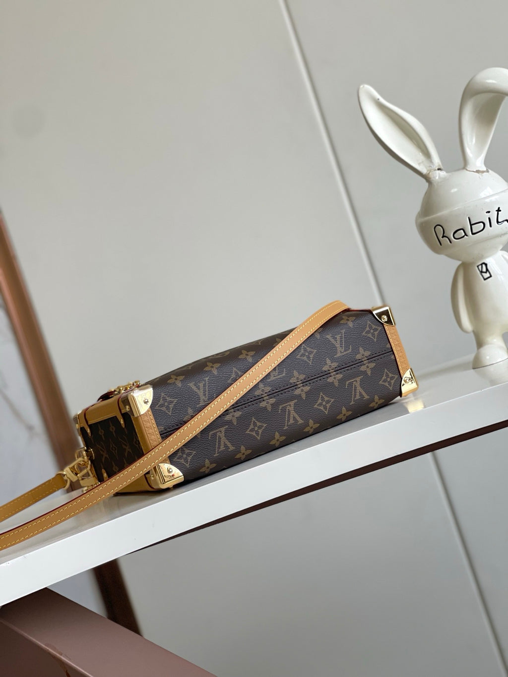 LOUIS VUITTON- LV bag