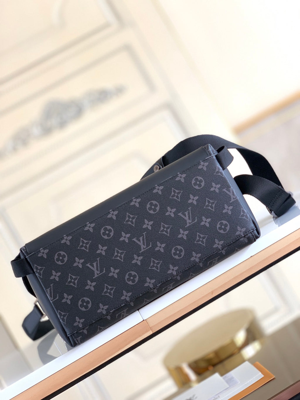 LOUIS VUITTON- LV bag