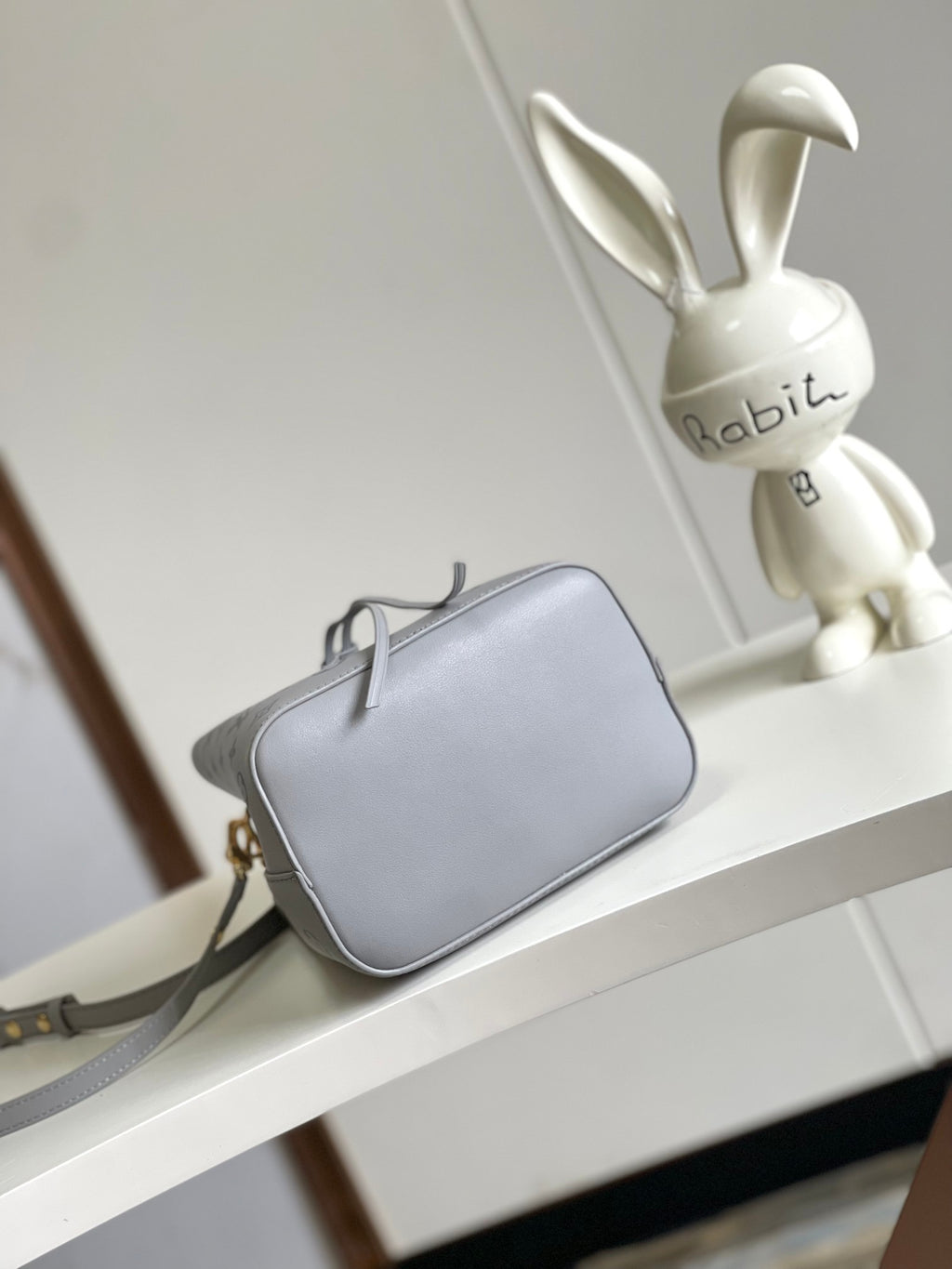 LOUIS VUITTON- LV bag