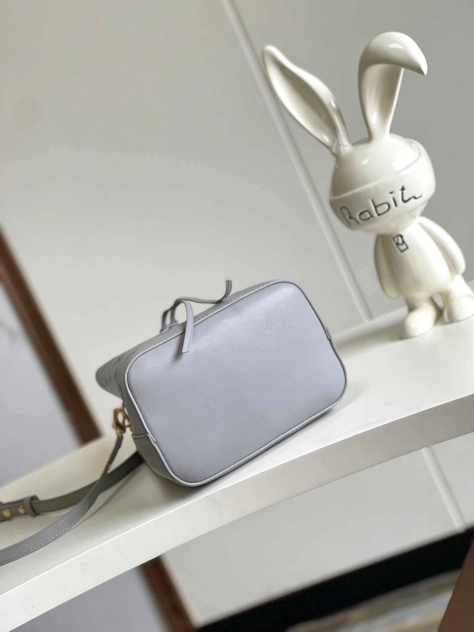 LOUIS VUITTON- LV bag