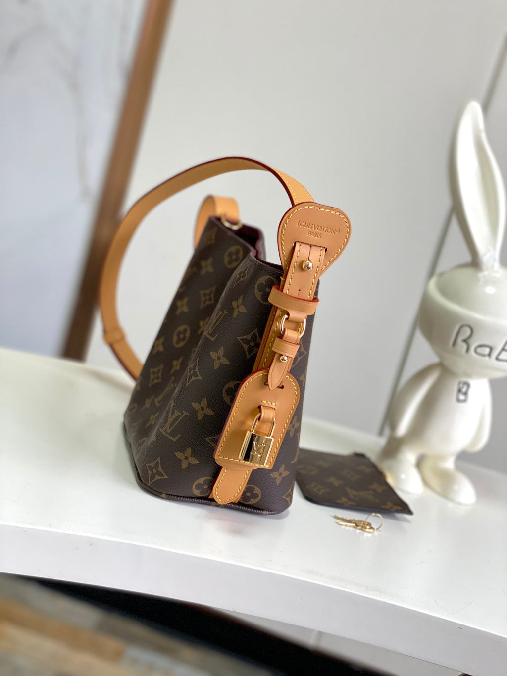 LOUIS VUITTON- LV bag