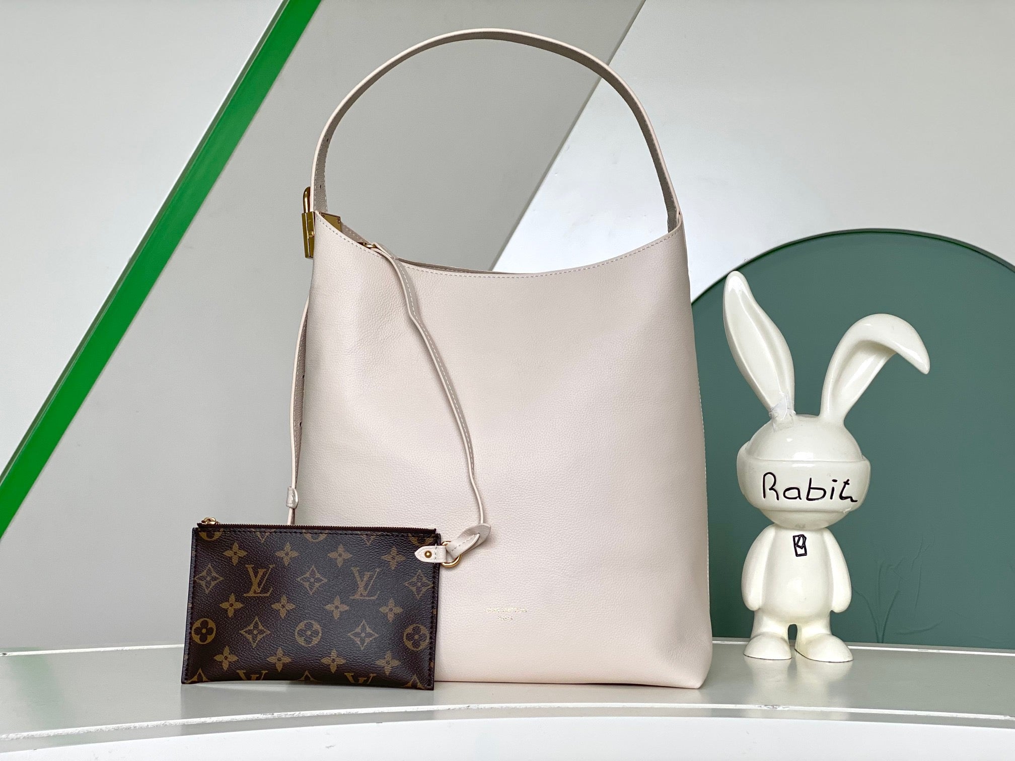 LOUIS VUITTON- LV bag