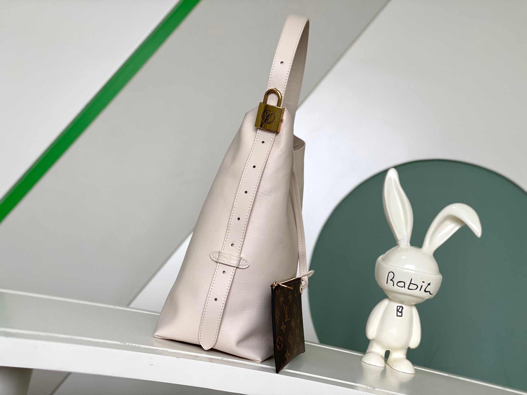 LOUIS VUITTON- LV bag