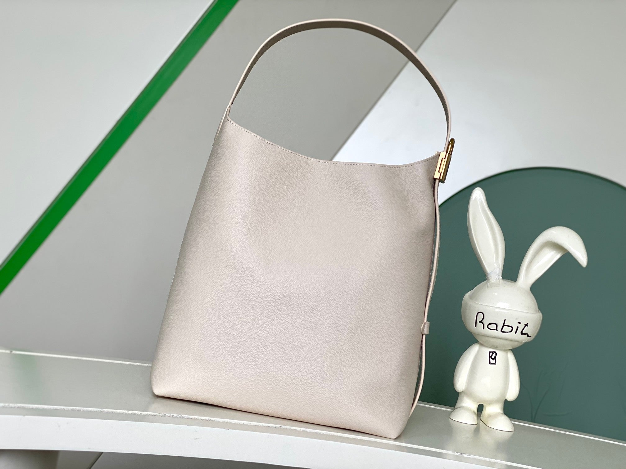 LOUIS VUITTON- LV bag