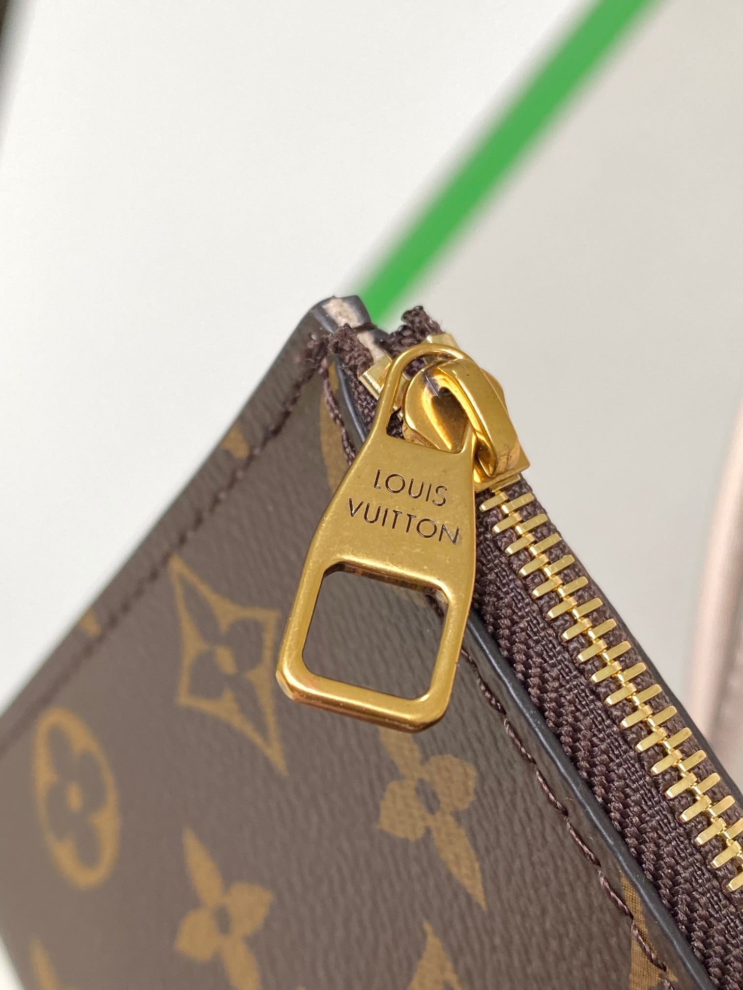 LOUIS VUITTON- LV bag