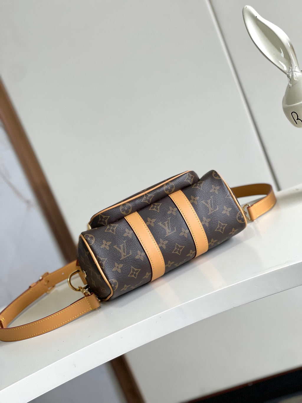 LOUIS VUITTON- LV bag