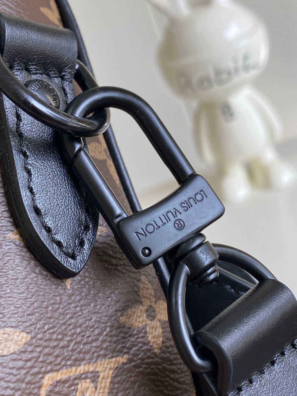 LOUIS VUITTON- LV bag