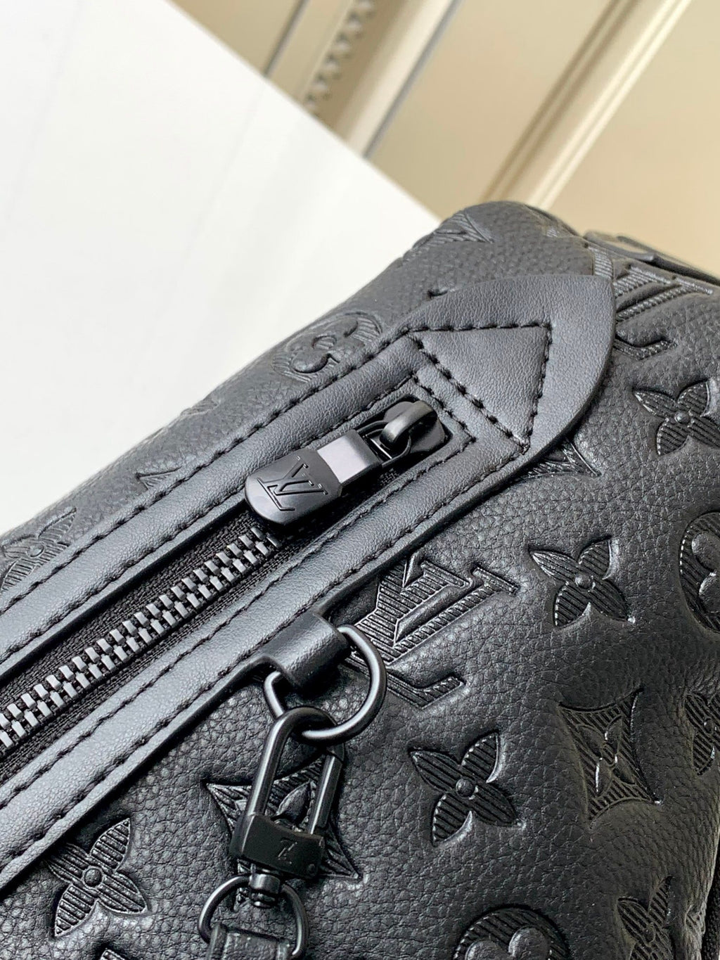 LOUIS VUITTON- LV bag