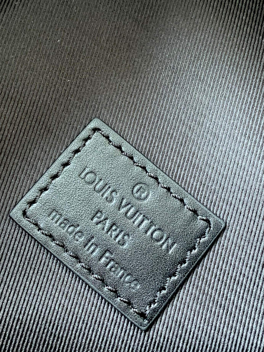 LOUIS VUITTON- LV bag