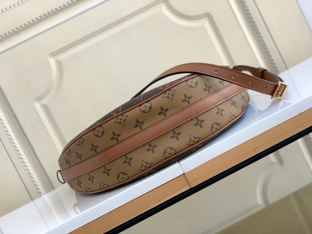 LOUIS VUITTON- LV bag