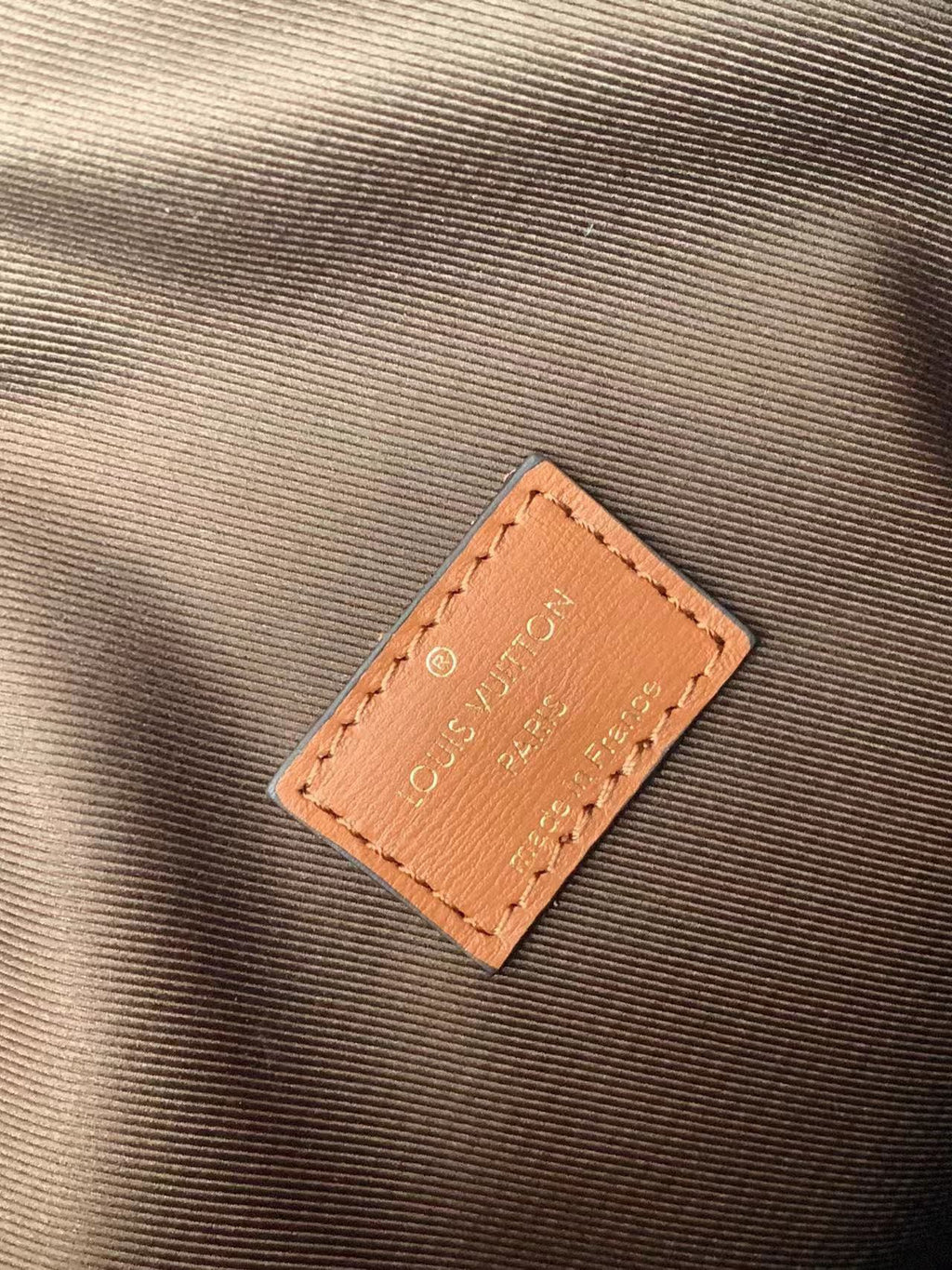 LOUIS VUITTON- LV bag