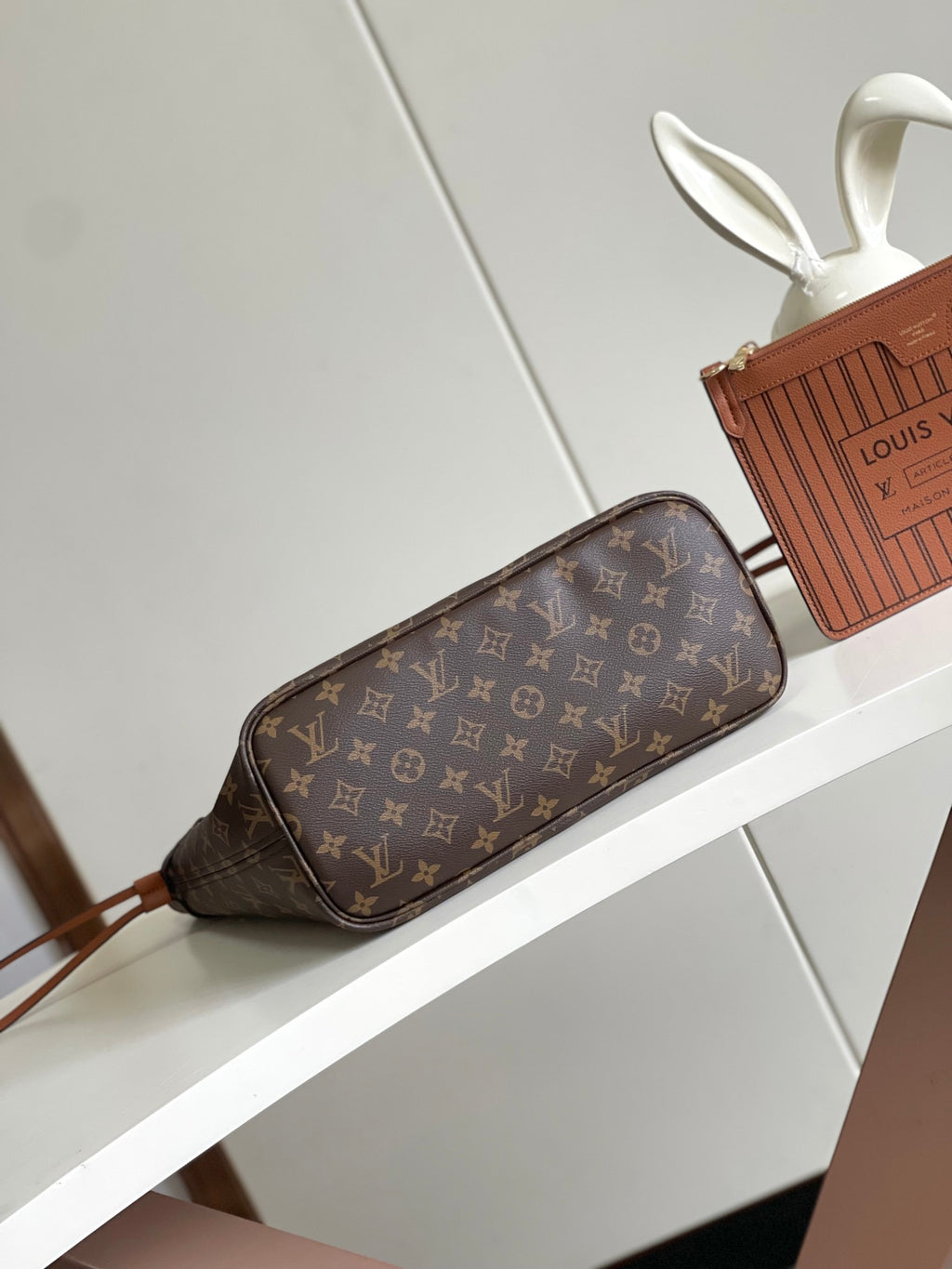 LOUIS VUITTON- LV bag
