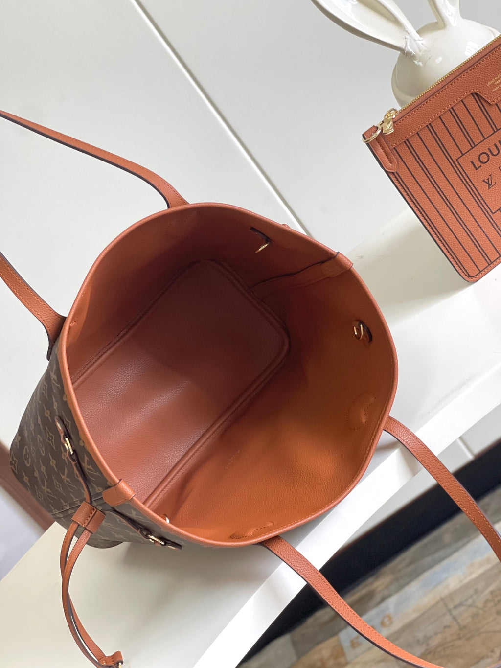 LOUIS VUITTON- LV bag