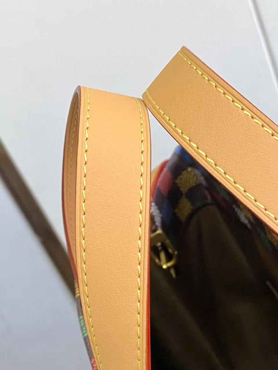 LOUIS VUITTON- LV bag