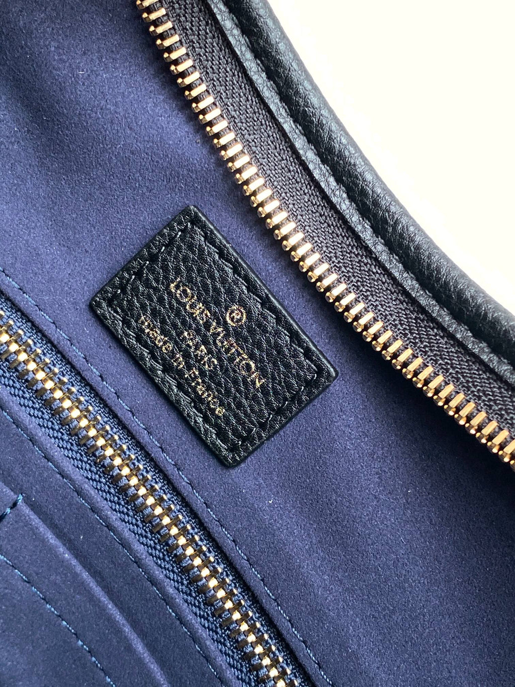 LOUIS VUITTON- LV bag