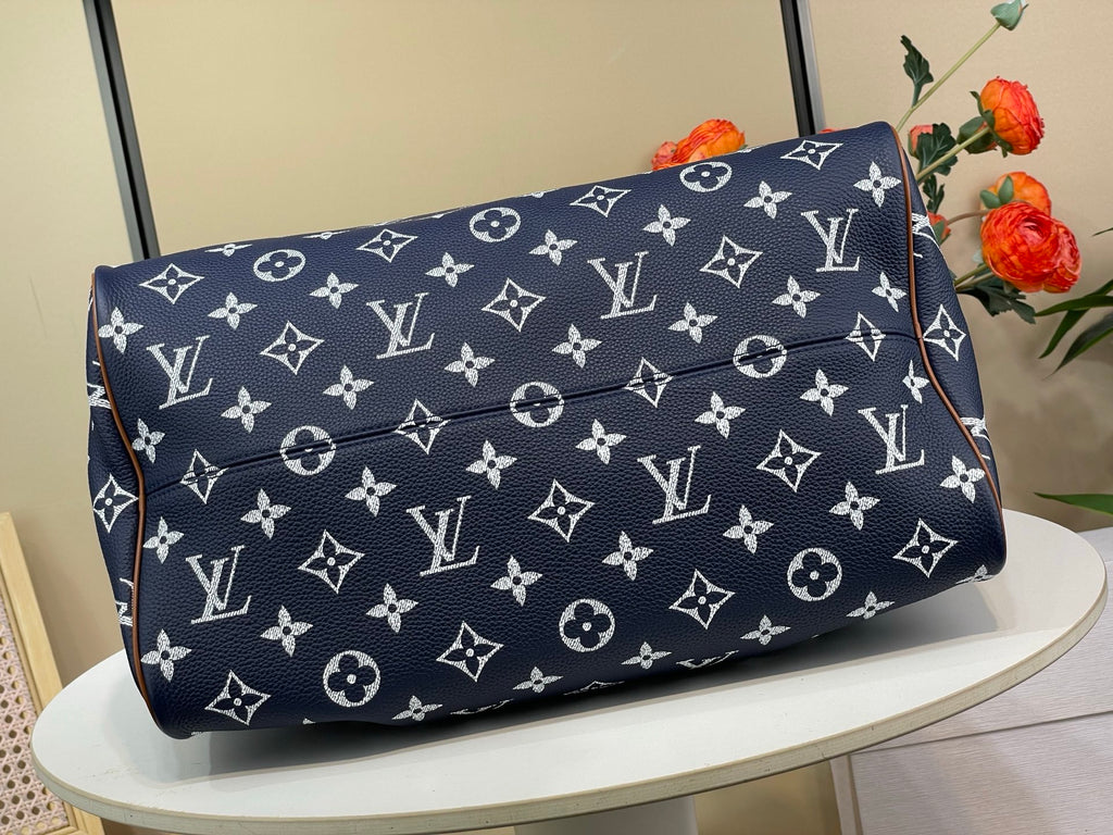 LOUIS VUITTON- LV bag